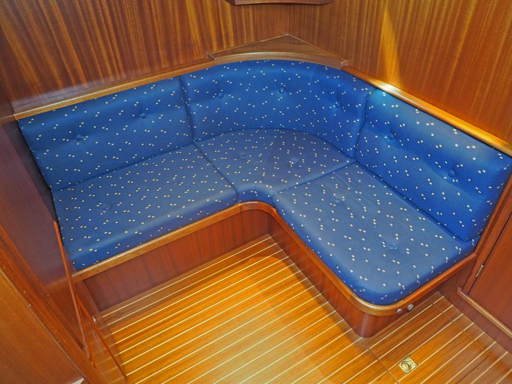 Cabin en avant, H&eacute;bergements